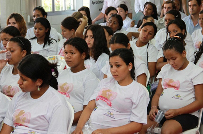 Gravidez precoce ainda é alta, mostram dados